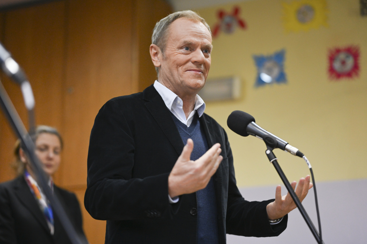 Donald Tusk bez makijażu: premier wyznaje, gdzie nie może być ważniakiem!